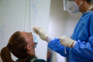 Καρδίτσα: Ερχεται ποινική δίωξη και για τους συγγενείς της υπαλλήλου που "εμβολιάστηκαν" στα χαρτιά - εικόνα 2