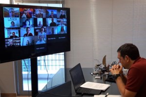 Καραντίνα τέλος για Τσίπρα: Διπλή εμφάνιση με συνέντευξη και ομιλία στη Βουλή