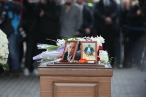 Γιάννης Μπουτάρης: Στο αποτεφρωτήριο Ριτσώνας το τελευταίο αντίο με τα αγαπημένα του τραγούδια