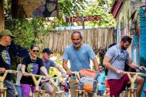 Πρώτη συγκέντρωση για το κόμμα "Ευ" του Πολ Ευμορφίδη - Ποδηλατάδα στην Ερμού για τους ψηφοφόρους του [εικόνες] - εικόνα 2