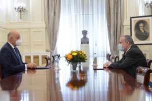 "Τηλεκπαίδευση" για τον Μητσοτάκη με μαθητές δημοτικού: Τα σχολεία θα είναι τα πρώτα που θα ανοίξουν - Λίγη υπομονή