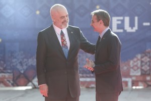 Μητσοτάκης: "Οι σκέψεις μας είναι με τον λαό της Τσεχίας"