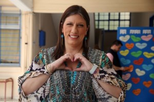 Εκλογές 2023: Τα ευτράπελα της κάλπης- Νύφες και γαμπροί στις κάλπες και ο αγρότης πάνω στο άλογο - εικόνα 2