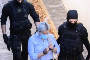 Επίθεση με βιτριόλι: "Η δράστιδα προσπαθεί να επιρρίψει ευθύνες για την πράξη της στο θύμα", λέει ψυχολόγος