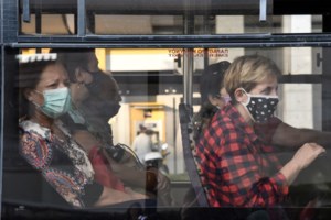 Σχολεία: Τέλος όλα τα μέτρα για τον κορονοϊό - Κανονικά οι απουσίες για τους μαθητές που νοσούν - εικόνα 2