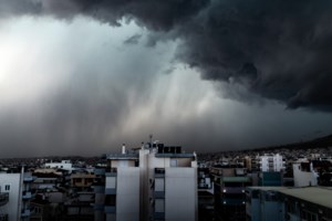 Κακοκαιρία "Μπάλλος": Εφτασε αγριεμένος με καταιγίδες -  Μήνυμα 112 στη Δυτ. Ελλάδα για επικίνδυνα καιρικά φαινόμενα [Χάρτες] - εικόνα 9