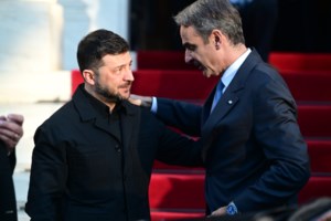 "Ιστορική συμφωνία": Μακρόν και Ζελένσκι έδωσαν τα χέρια για την αγορά 100 μαχητικών Rafale από τη Γαλλία - εικόνα 3