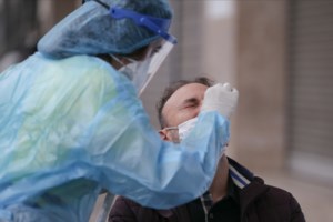 Παπαευαγγέλου: Πιθανό η έξαρση των κρουσμάτων σε περιοχές που δεν μας είχαν απασχολήσει να οφείλεται στο μάζεμα της ελιάς - εικόνα 2