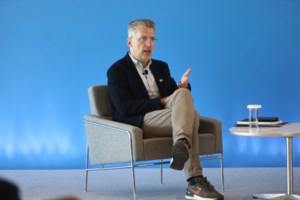 Σκέρτσος: Αποκαλύπτονται οι υπόγειες διαδρομές που συνδέουν τον "κασσελακισμό" με τον "βελοπουλισμό"