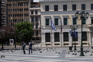 Πάσχα: Ακρωτηριασμένα παιδιά στα δάχτυλα από τους εορτασμούς με βεγγαλικά και κροτίδες - 8 τραυματίες, στη ΜΕΘ ένας άνδρας - εικόνα 3