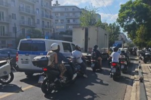 Απίστευτο σκηνικό στη Ν. Φιλαδέλφεια: Έπαιξαν ξύλο για την προτεραιότητα στο φανάρι - Βίντεο ντοκουμέντο