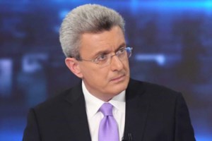 Τζούλη Αγοράκη "θυμωμένη" με Κανάκη: "Κούκλα μου μάλλον έχεις πολύ καιρό να κάνεις σεξ" - εικόνα 2