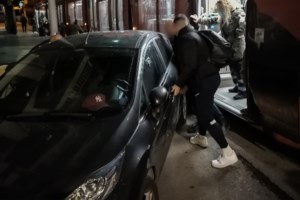 Πειραιάς: Εκτροχιασμός συρμού του Τραμ ύστερα από σύγκρουση με ΙΧ [Εικόνες] - εικόνα 5