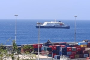 Τα 25 χρόνια του Διεθνούς Αερολιμένα Αθηνών και οι 7 μεγάλες κρίσεις - "Πέταξε" με 34 εκατ. επιβάτες το 2025 - εικόνα 2