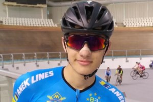 Κρήτη: Ράκος οι γονείς στην κηδεία του 22χρονου φοιτητή που καταπλακώθηκε από τοίχο στη Λάρισα - εικόνα 5