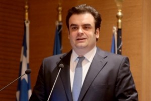 Πιερρακάκης: Ο διευθυντής του σχολείου που κάλεσε τον Ρουβίκωνα απομακρύνθηκε, γιατί αρνήθηκε να συνεργαστεί στην ΕΔΕ