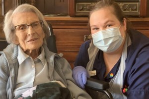 Έσπασαν αναμεταδότες G5 λόγω θεωριών συνωμοσίας που τους συνδέει με τον κορονοϊό!