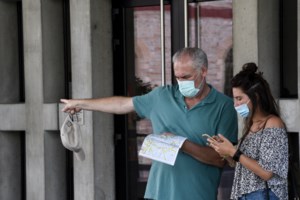 Έλενα Ακρίτα: Οργή για όσους δεν φοράνε μάσκα - "Αν θες να μη φοράς κάτσε σπίτι σου" - εικόνα 2