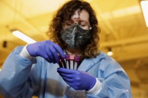 Γερμανία: Αρχίζουν διαβουλεύσεις για σταδιακό άνοιγμα σχολείων και καταστημάτων