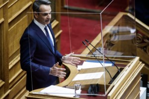 Κουτσούμπας: Η Γαλλία δεν είναι ούτε "περιστέρι της ειρήνης", ούτε "φύλακας άγγελος"