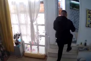 Τρόμος για ηλικιωμένο ζευγάρι στο Βέλο Κορινθίας – Ληστές μπήκαν στο σπίτι τους