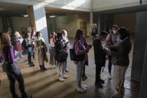 Θρίλερ με νεκρή στα Εξάρχεια: Κόψαμε τις φλέβες μας για να αυτοκτονήσουμε, λέει ο άντρας της - Με καρκίνο η 55χρονη