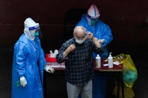 Κορονοϊός: 4.727 νέα κρούσματα- 41 θάνατοι και 267 διασωληνωμένοι -121 επαναλοιμώξεις