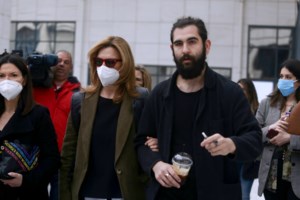 Σάλος με τις δηλώσεις Γαρδέλη για Πέτρο Φιλιππίδη: Αυτό δεν λέγεται βιασμός - Είναι φοβερός ηθοποιός [Βίντεο]