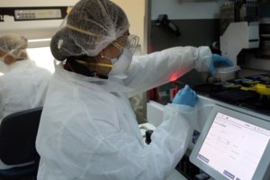 Συγκινητικές στιγμές στο ΑΧΕΠΑ: Πυροσβέστες απέτισαν φόρο τιμής στους νοσηλευτές [Βίντεο] - εικόνα 2