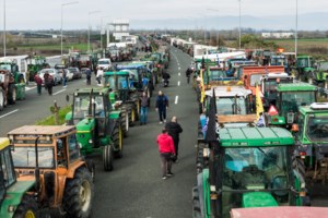 Προμαχώνας: Σε επ’ αόριστον κλείσιμο της διέλευσης των φορτηγών προχωρούν οι αγρότες