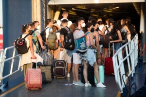 "Καμπανάκι" Γώγου για τη μετάλλαξη Δέλτα: "Ενδείξεις για πιο σοβαρή νόσηση σε ανεμβολίαστους"