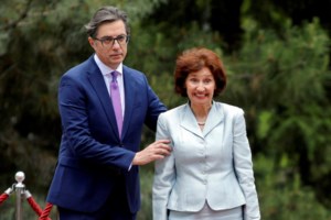 Τηλεφωνική επικοινωνία Τσίπρα-Ζάεφ: Υποκριτικός και επικίνδυνος ο εθνικιστικός λαϊκισμός - εικόνα 2