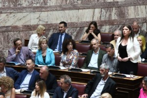 Ξέσπασμα Κωνσταντοπούλου κατά Τσίπρα για το δημοψήφισμα: Ο Πρωτεργάτης της προδοσίας του ΟΧΙ έχει παραιτηθεί ηττημένος - εικόνα 3