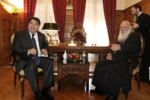 Οι ευχές Ιερώνυμου στα παιδιά που δίνουν Πανελλήνιες: "Χωρίς υπέρμετρο άγχος, με ψυχραιμία, αισιοδοξία και αυτοπεποίθηση"