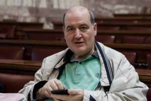 Διάρρηξη στο γραφείο του Ευκλείδη Τσακαλώτου - Τρύπησαν τον τοίχο στον 7ο όροφο [Εικόνες] - εικόνα 3