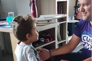 Παναγιώτης Ραφαήλ: Οι γιορτινές μέρες με τους γονείς του και οι ευχές για όλον τον κόσμο για το 2024 [βίντεο]