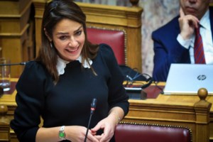 Δόμνα Μιχαηλίδου: "Υπερδιπλασιάζουμε τους γιατρούς του ΚΕΠΑ και αυξάνουμε τις ειδικότητες"