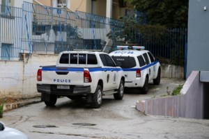Μέγαρα: 37χρονος μαχαίρωσε όλη την οικογένειά του- "Τον έβλεπα και ανατρίχιαζα", λέει συγγενής του