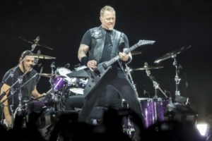Τρέλα για τους Metallica: Από το πρωί ατέλειωτες ουρές στις εισόδους του ΟΑΚΑ - Αναμένονται 80.000 άτομα [βίντεο]