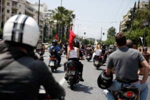 Ξανά στους δρόμους διανομείς, ντελίβερι και κούριερ - Απεργία και συγκέντρωση στο Πεδίον του Άρεως - εικόνα 2
