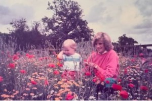 Παντρεύτηκε για δεύτερη φορά ο έκπτωτος πρίγκιπας της Αλβανίας - Το μοντέρνο λουκ της νύφης στο ιστορικό κάστρο - εικόνα 5