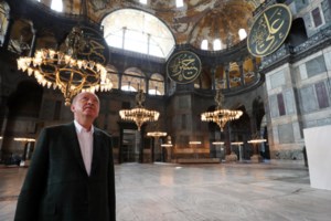 Oruc Reis: Κινητικότητα στο ερευνητικό πλοίο "βλέπουν" οι Τούρκοι - Αποκλιμάκωση ή παιχνίδι νεύρων;