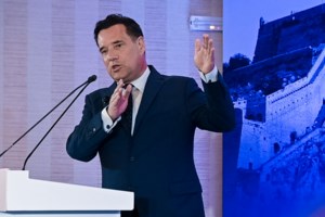 Το μυστήριο με τον Κώστα Καραμανλή: Θα πάει ή θα "σνομπάρει" το συνέδριο της Νέας Δημοκρατίας (και τον Μητσοτάκη)