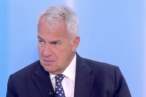 Η ΝΔ καταγγέλλει "διαστρέβλωση δηλώσεων" του Π Μαρινάκη -"Καλά ξεμπερδέματα" απαντά το ΠΑΣΟΚ