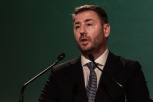 Γιατί παραιτήθηκε ο καθηγητής Σέρμπος από σύμβουλος του Ανδρουλάκη - Καρφιά για προσέγγιση με Μητσοτάκη