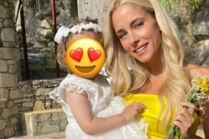 Υρώ Μανέ: Σπάνια φωτό με τον σύζυγό της - Και οι δύο ντυμένοι στα λευκά