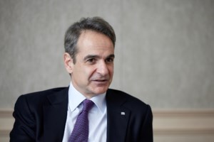 Δύσκολες ώρες για τη Ναταλία Γερμανού: Ο σπουδαίος ιστορικός Γιώργος Δερτιλής που έφυγε από τη ζωή ήταν πατριός της