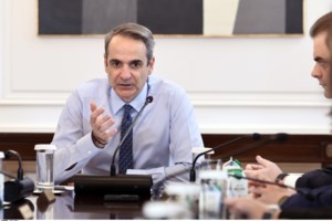 Τα... καλά του εμπορικού πολέμου: Αμόλυβδη ακόμη και με 1,7 ευρώ το λίτρο