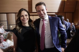 "Κατεδαφιστικός" ο Δρυμιώτης για Κασσελάκη: Δεν φταίει η αϋπνία, ο Τσίπρας έπρεπε να έχει δώσει και τον Παρθενώνα μετά από 17 ώρες - εικόνα 2