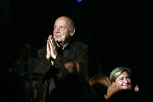 Λουκίλα Καρρέρ: "Έφυγε στην αγκαλιά μου, αυτό είναι ευλογία", συγκλονίζει η σύζυγος του Μίμη Πλέσσα